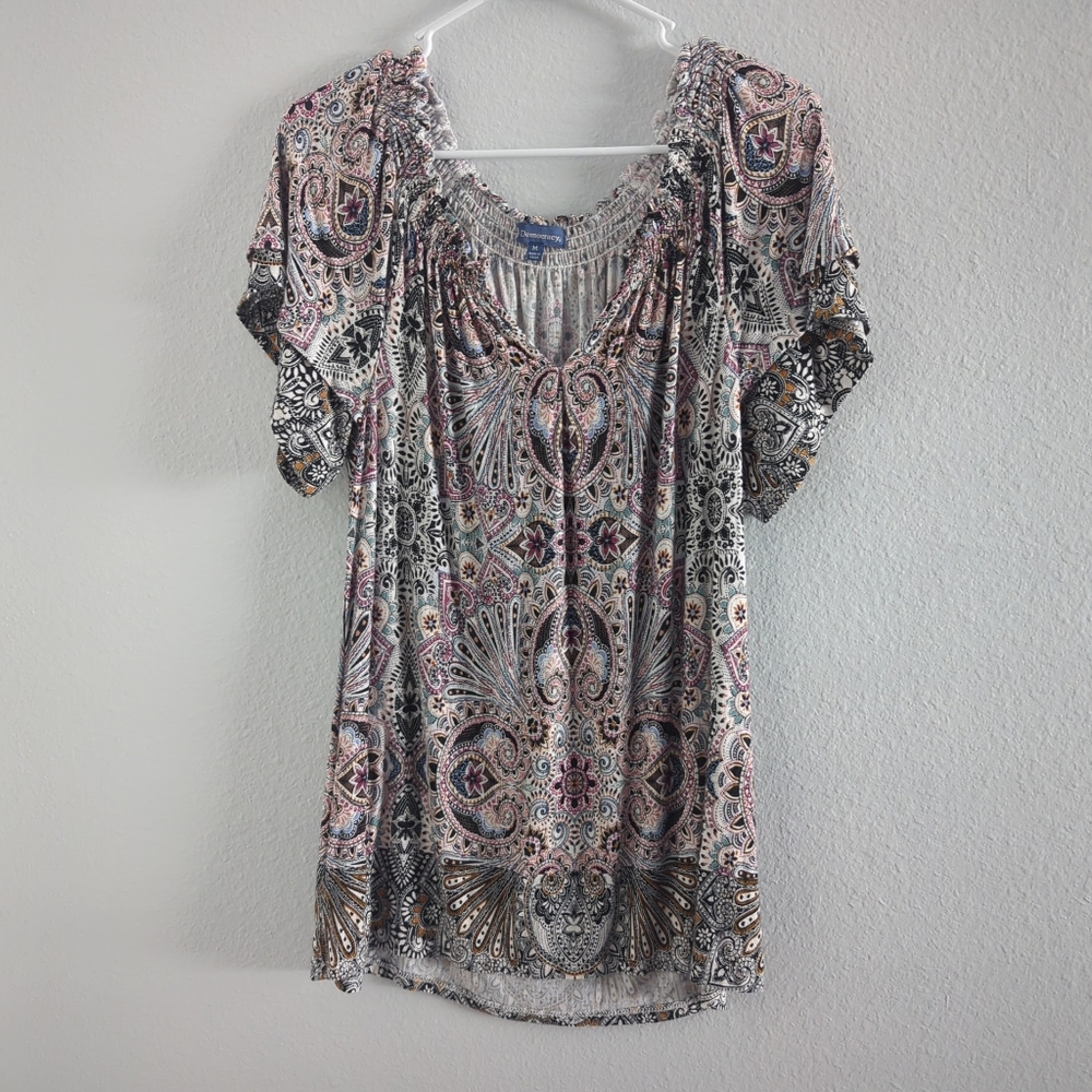 Democracy Blouse T-Shirt V-neck Pink Gray White Women's Size Medium